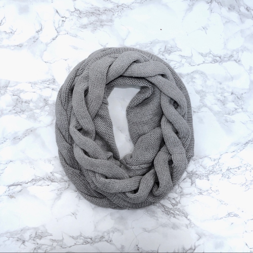 ⚡️SALE⚡️Calvin Klein Infinity Scarf